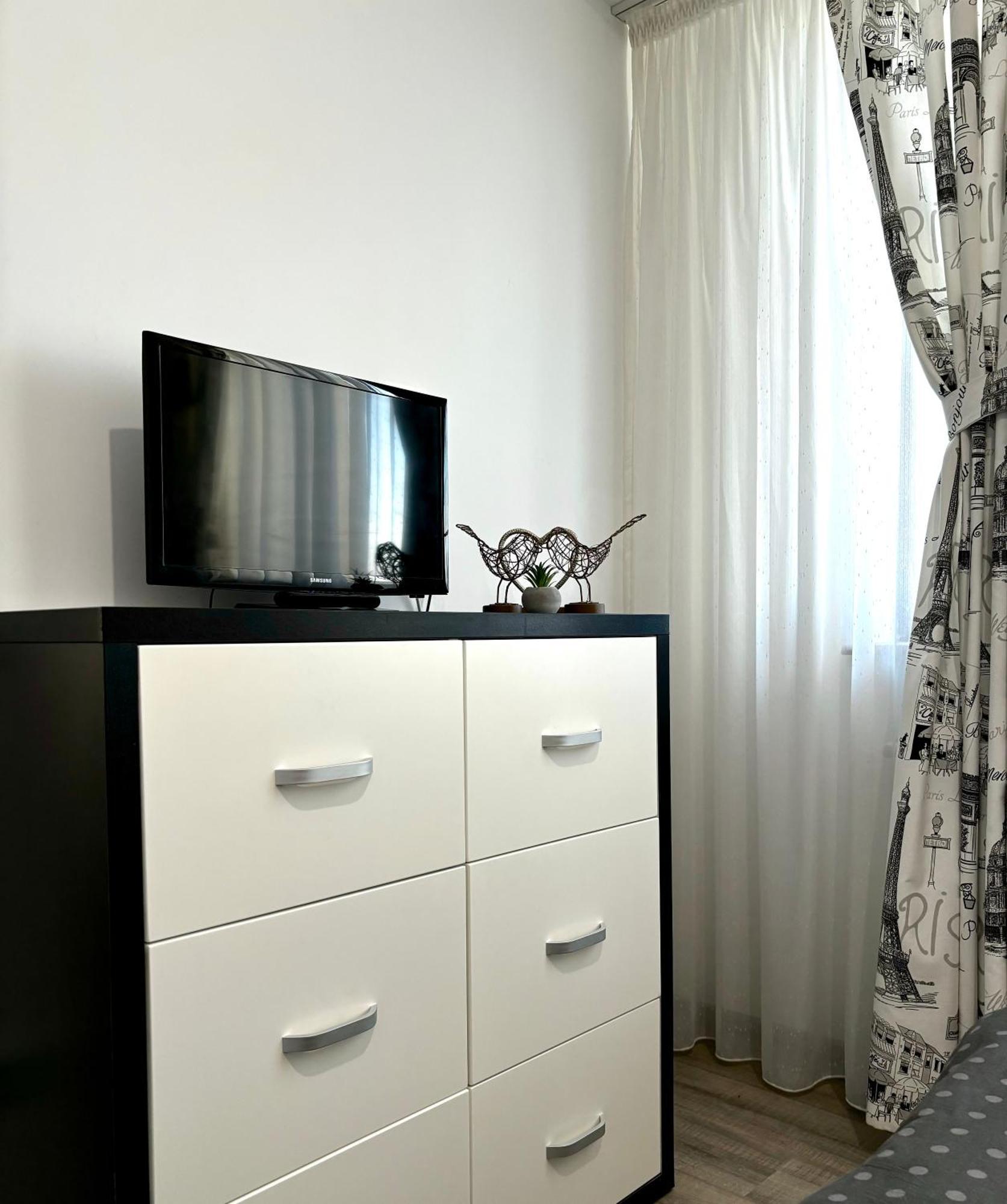 Taste Of Iasi - Two Room Apartment - Central - Sunset Touch Exterior foto