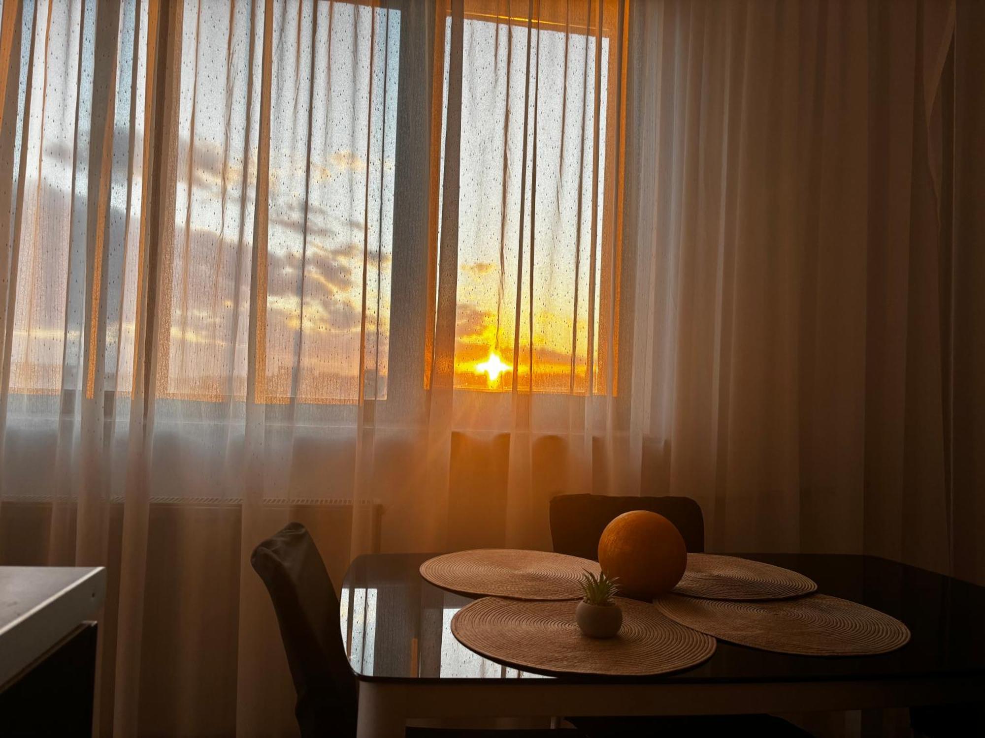 Taste Of Iasi - Two Room Apartment - Central - Sunset Touch Exterior foto